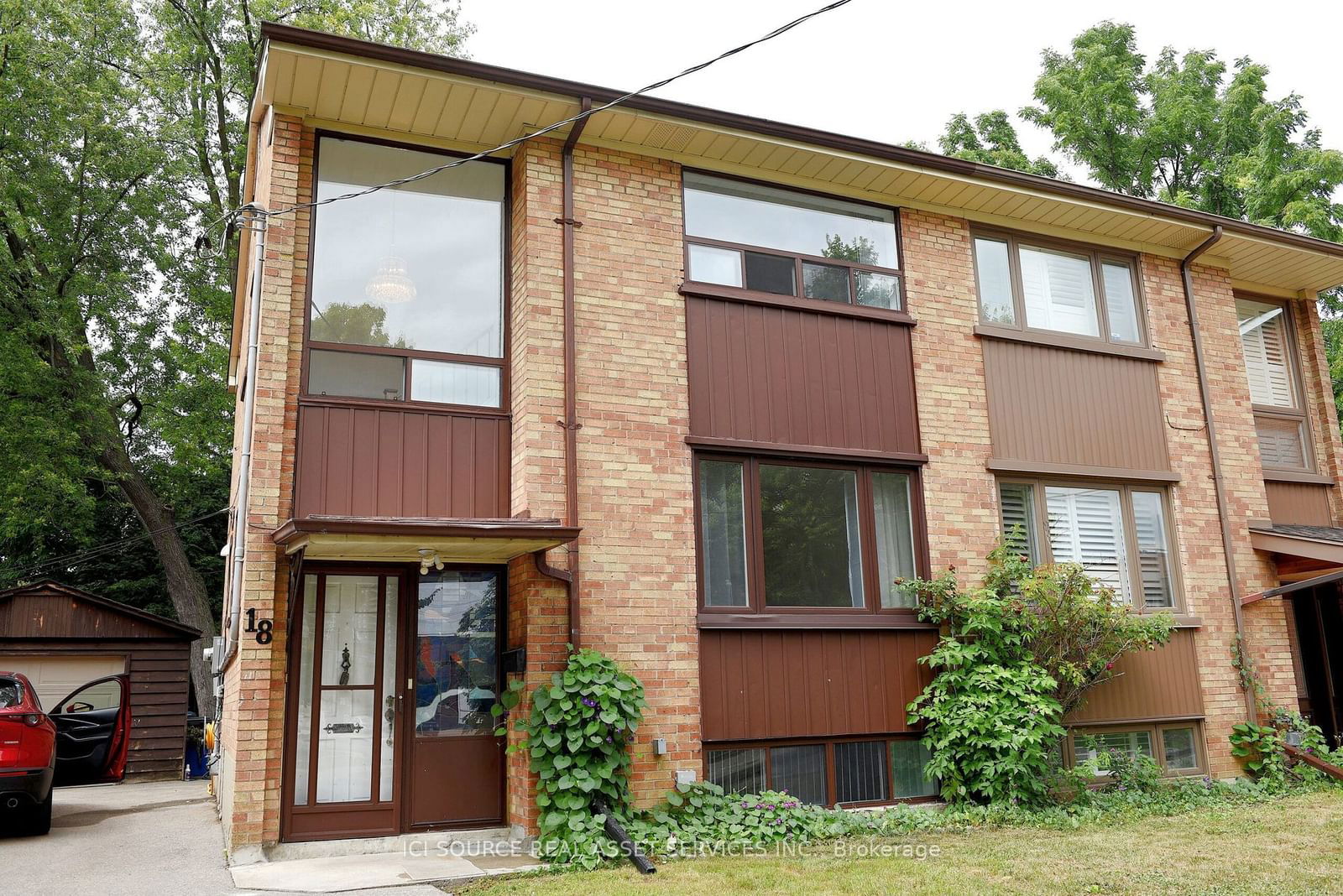 Semi-Detached House leased at Upper-18 Cabot Court, Toronto, Islington-City Centre West, M9A 2H4 - MLS: W10441404