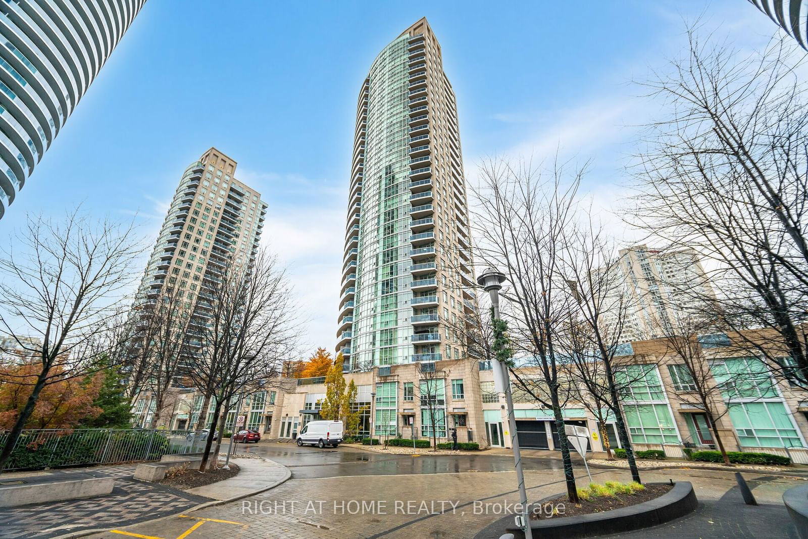 Condo sold at 1002-70 Absolute Avenue, Mississauga, City Centre, L4Z 0A4 - MLS: W10441428