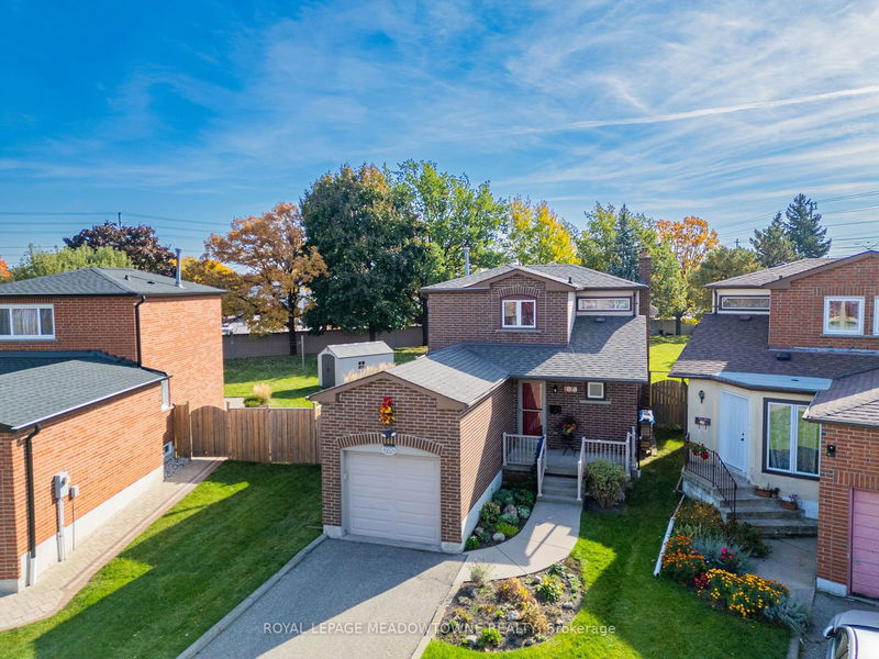 home for sale on 726 Greycedar Crescent