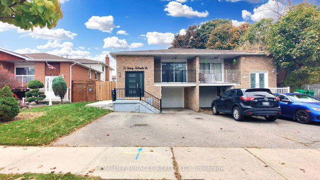 22 Nancy McCredie Drive