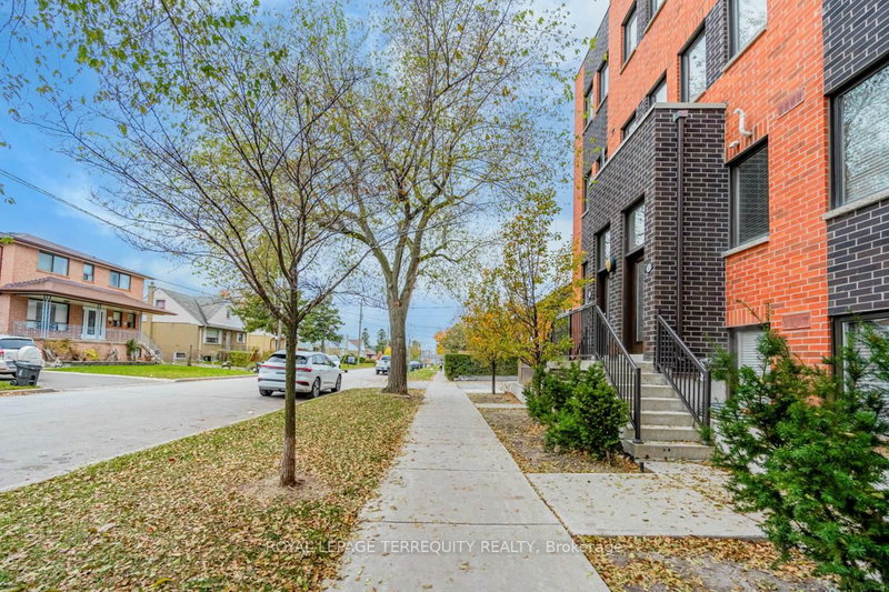 57 - 68 Winston Park Blvd, Toronto, M3K 1C3 | Image 2