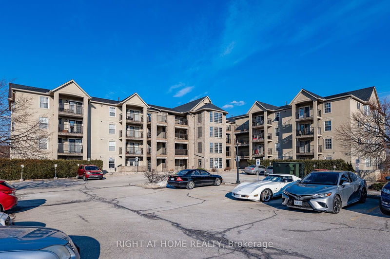 1451 Walker's Line #315, Burlington, Ontario (MLS W10442493)