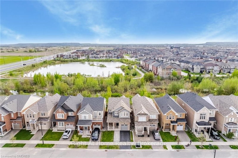 1574 CLITHEROW St, Milton, L9E 0A5 | Image 3