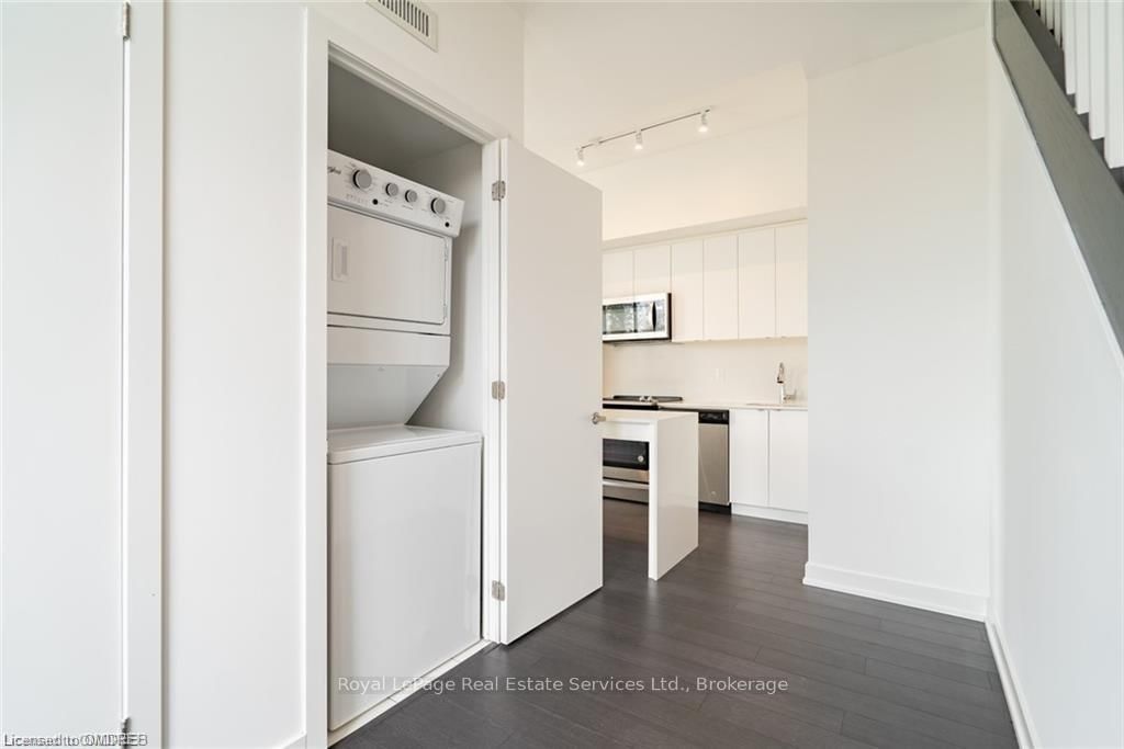 5240 DUNDAS Street, Unit B212 - Photo 11