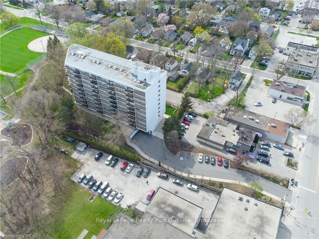 212 KERR Street, Unit 909 - Photo 2