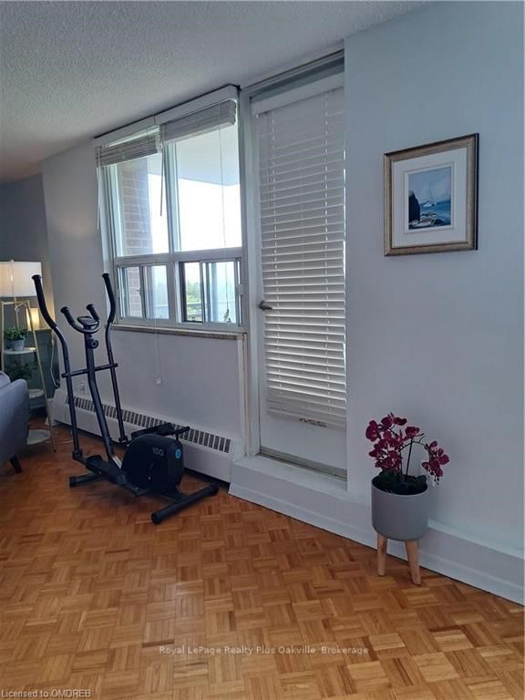 212 KERR Street, Unit 909 - Photo 32