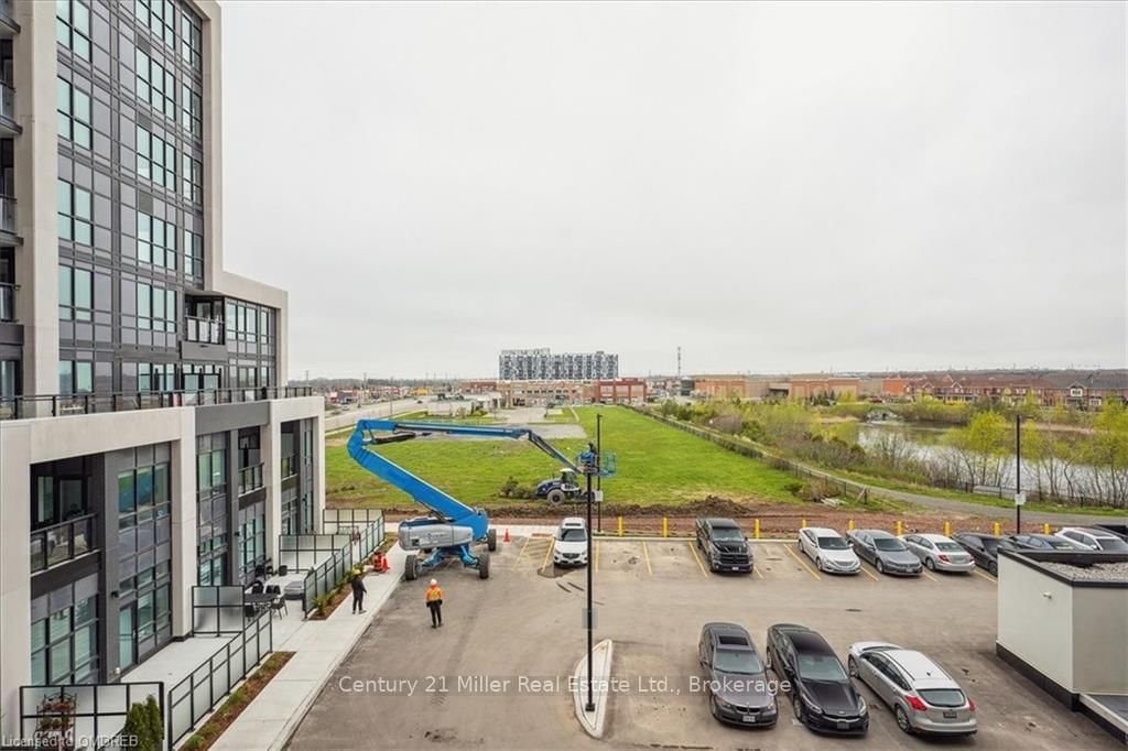 405 DUNDAS Street W, Unit 302 - Photo 33