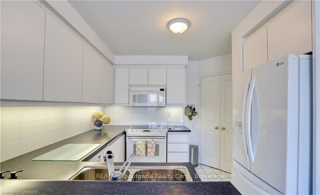 1800 THE COLLEGEWAY, Unit 203 - Photo 36