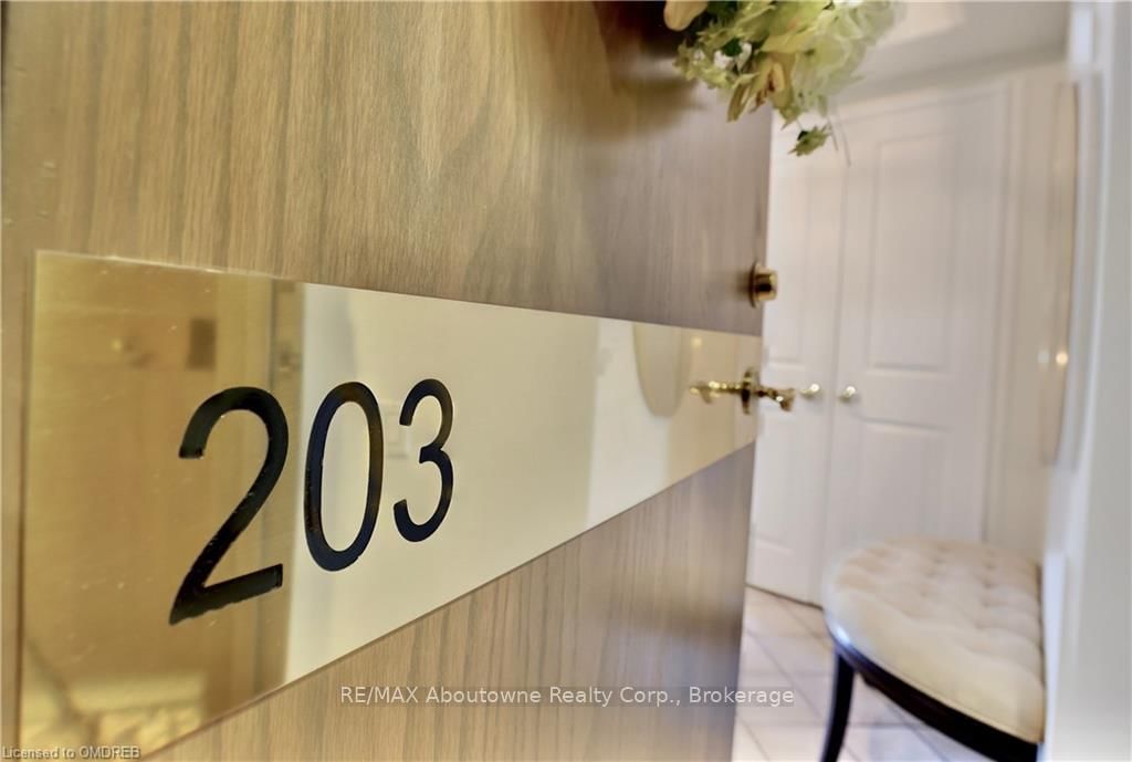 1800 THE COLLEGEWAY, Unit 203 - Photo 8