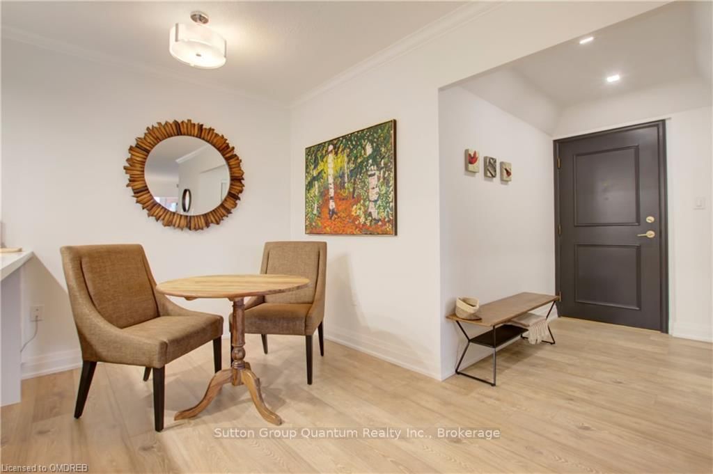 162 REYNOLDS Street, Unit 204 - Photo 4