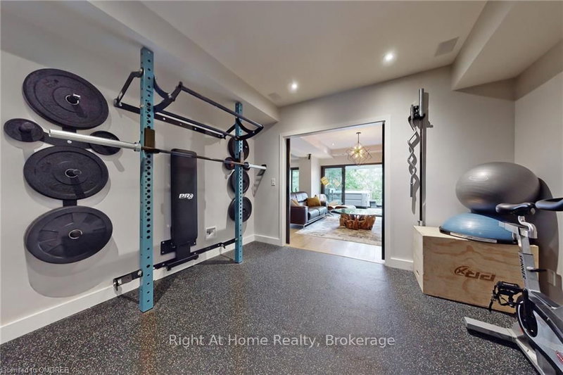 868 DANFORTH Pl, Burlington, L7T 1S2 | Image 2