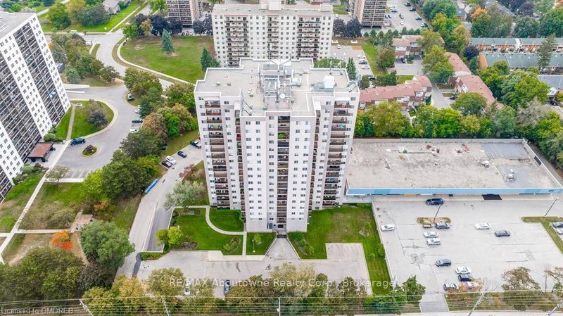 1005 - 975 WARWICK Crt, Burlington, L7T 3Z7 | Image 2