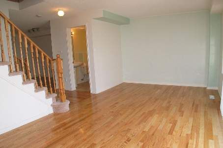 7114 Chatham Crt, Mississauga, L5N8R1 | Image 3