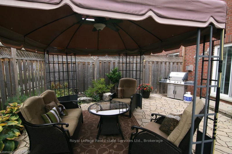 4069 Kilmer Dr, Burlington, L7M 4M4 | Image 3