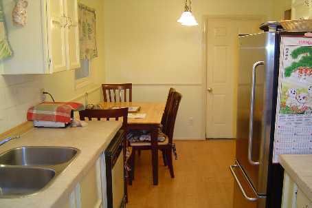 70 Somerset Dr, Brampton, L6Z1C5 | Image 2