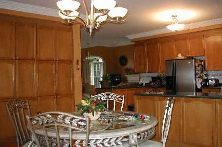 15 Trillium Terr, Halton Hills, L7J2W8 | Image 3