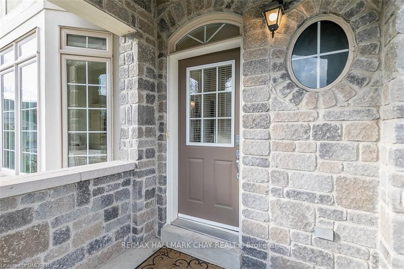 174 Milkweed Way, Oakville, L6L 0A4 | Image 3