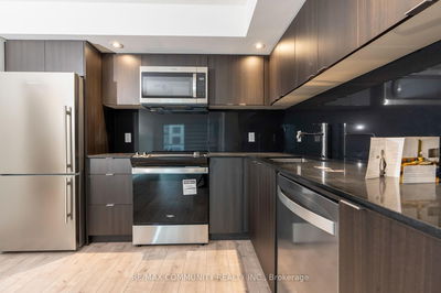 Unit 301 — 10 Eva Rd, Toronto - Etobicoke West Mall image-0-2