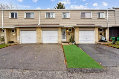 Townhouse sold at 149-400 Mississauga Valley Boulevard, Mississauga, Mississauga Valleys, L5A 2N6 - MLS: W10891300