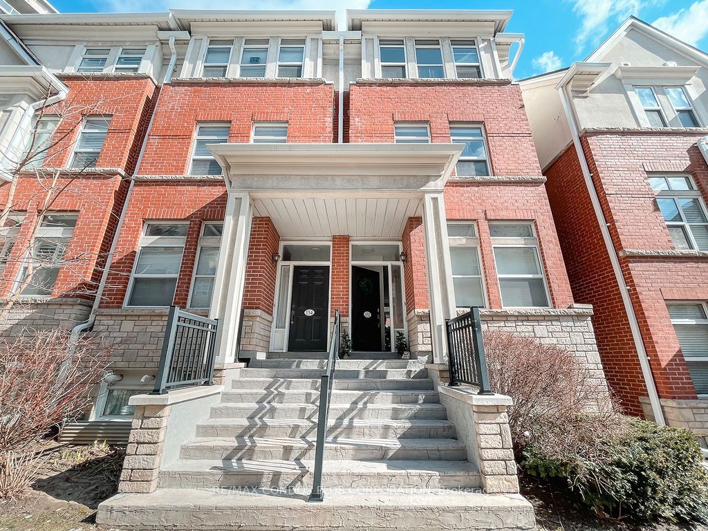 Townhouse leased at 132 Resurrection Street, Toronto, Islington-City Centre West, M9A 5H1 - MLS: W10893890