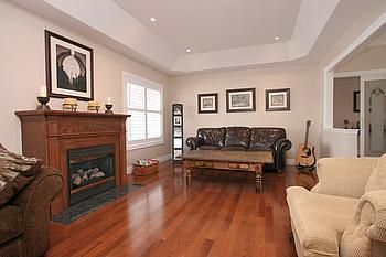 8 Castlewood Crt, Caledon, L7K0C1 | Image 3