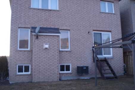 812 Knotty Pine Grve, Mississauga, L5W1K2 | Image 2