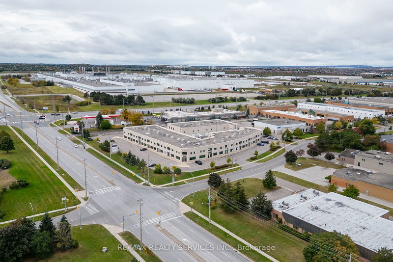 214 - 2 Automatic Rd, Brampton, L6S 6K8 | Image 2