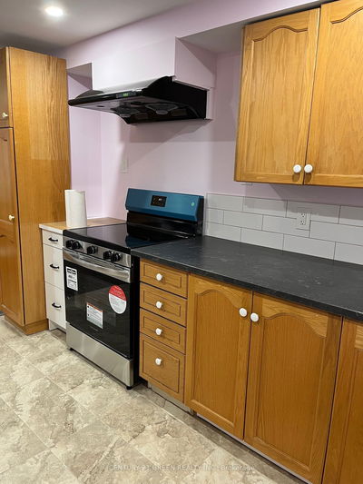 Unit Bsmt — 5091 Sunray Dr, Mississauga - Hurontario image-0-1