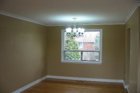 34 Ashwood Cres, Brampton, L6T1M2 | Image 3