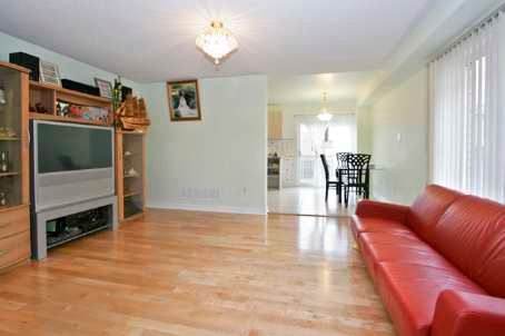 7130 Para Pl, Mississauga, L5W1L5 | Image 3