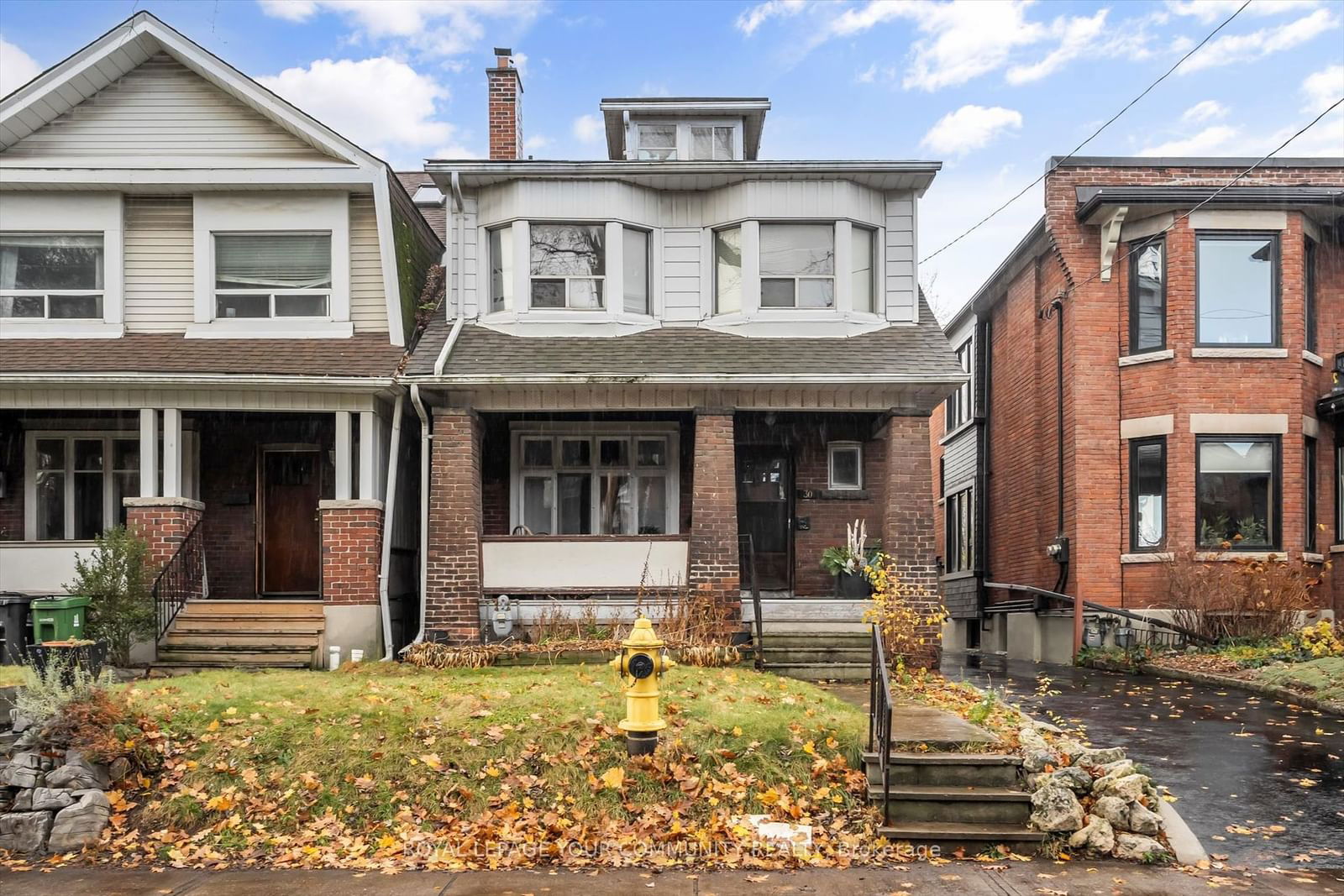 Building at 30 Dorval Road, Toronto, High Park North