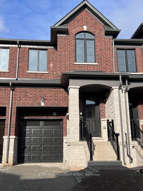 home for lease on 1423 Oakmont Common