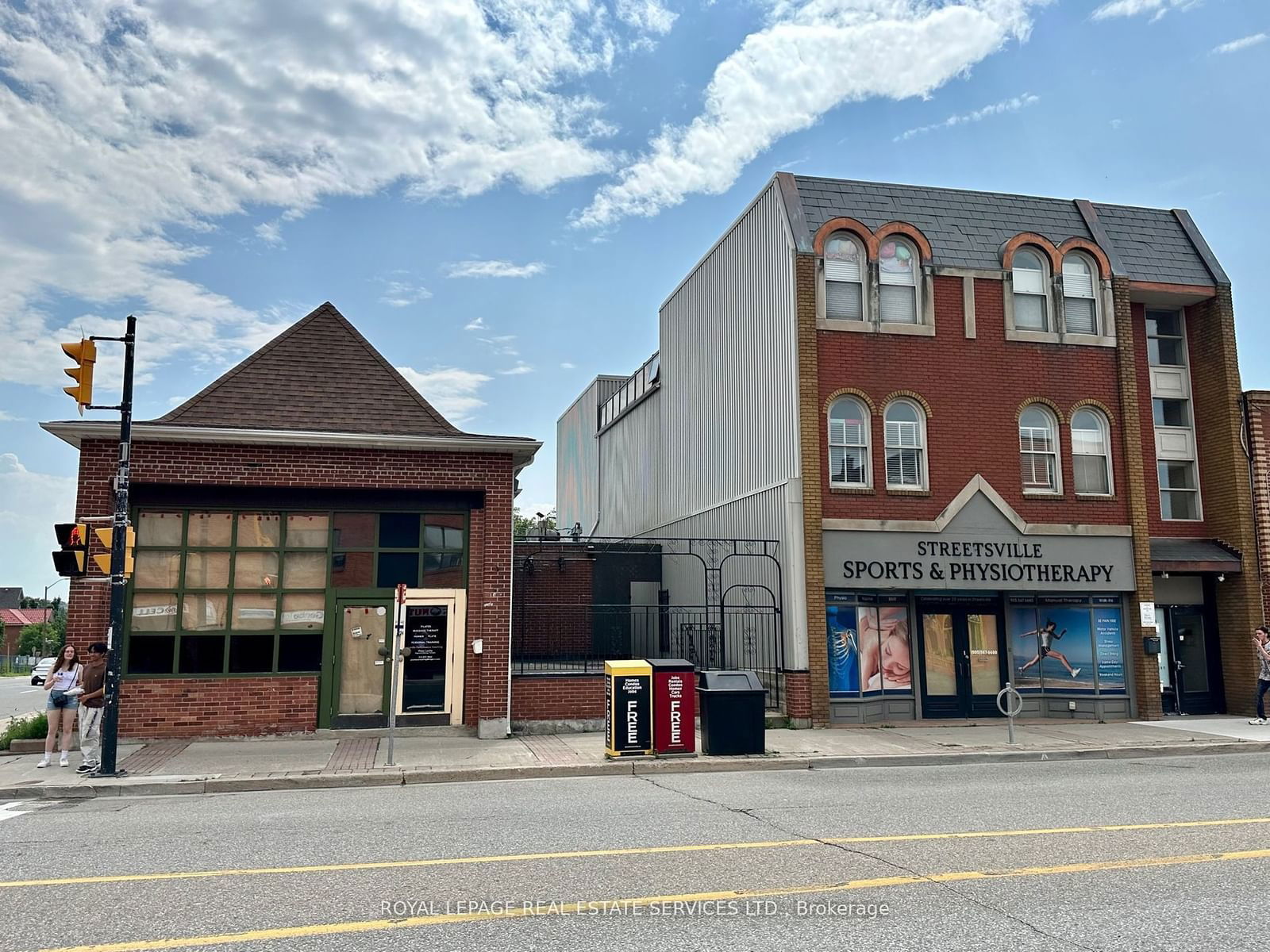 Building at 238 Queen Street, Mississauga, Streetsville