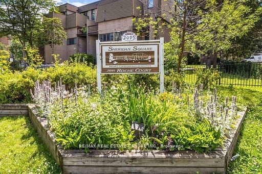 2095 Roche Crt #124, Mississauga, Ontario (MLS W11441393)