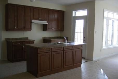 26 Garrison Sq, Halton Hills, L7G0B9 | Image 2