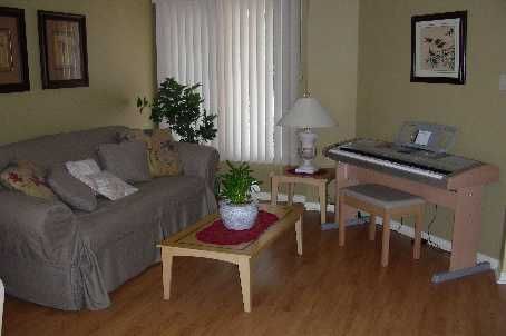 47 Hood Cres, Brampton, L6Y4S7 | Image 2