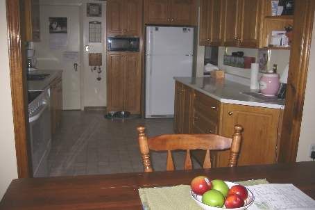 27 Rustic Cres, Orangeville, L9W1T1 | Image 3