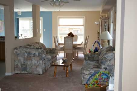 35 Prince Cres, Brampton, L7A2C8 | Image 2