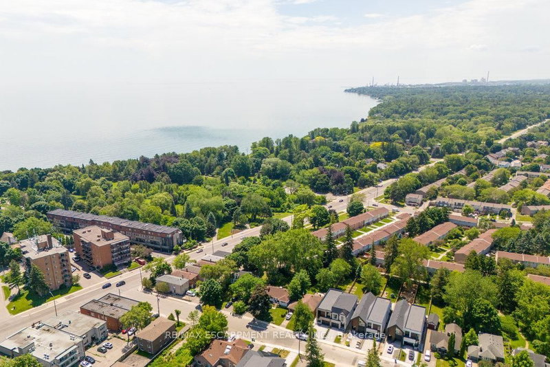 20B Broadview Ave, Mississauga, L5H 2S8 | Image 2