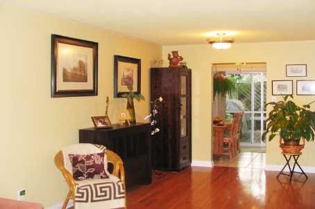 3381 Masthead Cres, Mississauga, L5L1G9 | Image 3