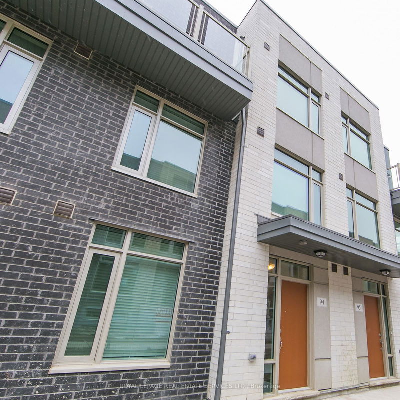 home for lease on 94-15 Applewood Lane