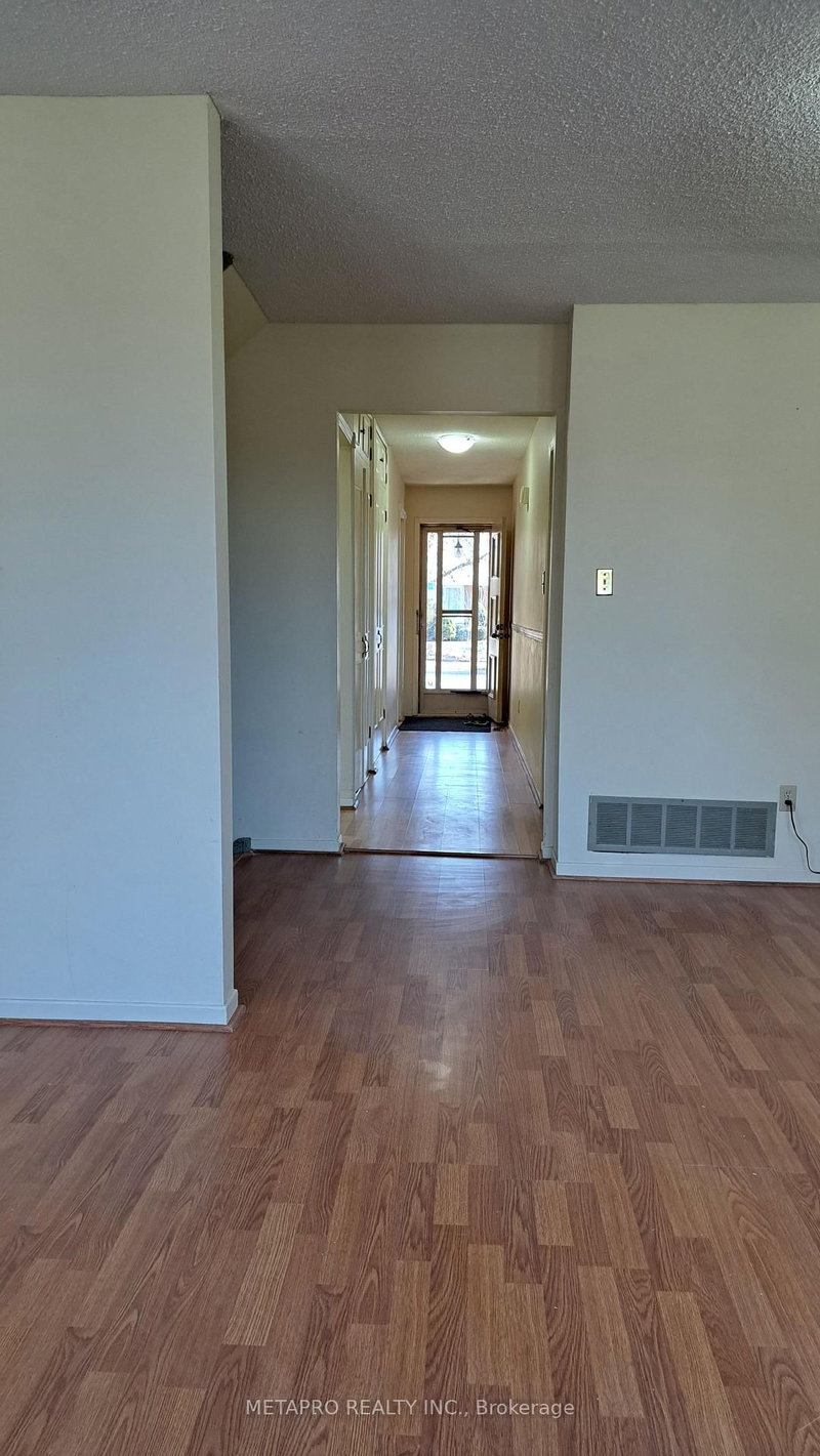 72 Norbert Rd, Brampton, L6Y 2K1 | Image 2