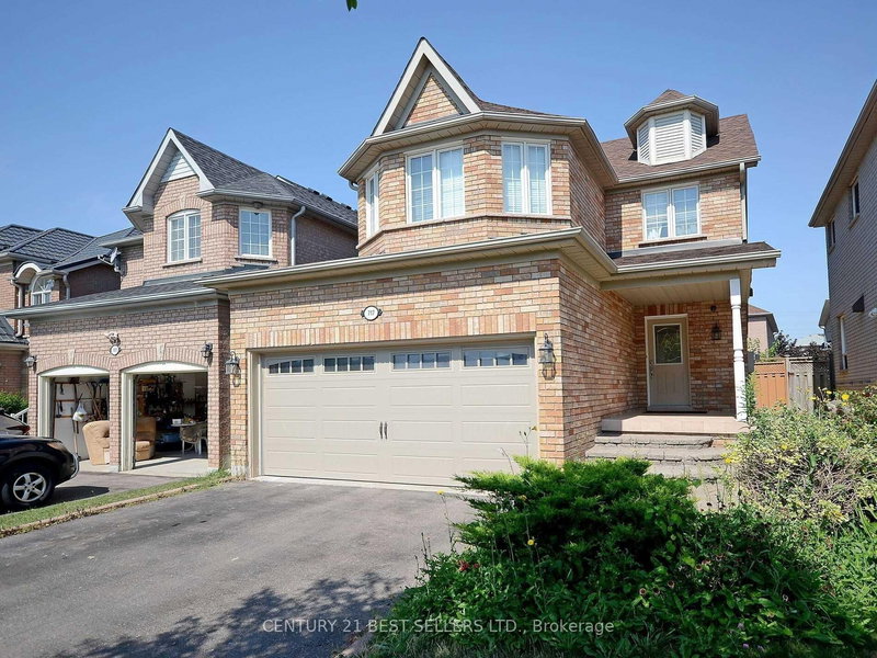 BSMT - 717 Salinger Crt, Mississauga, L5W 1L4 | Image 2