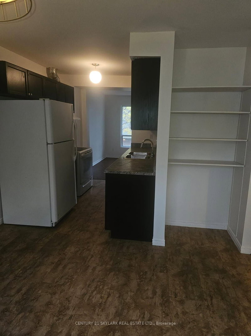 47 Carleton Pl, Brampton, L6T 3Z4 | Image 2