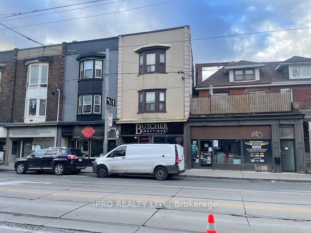 Building at 2245 Dundas Street, Toronto, High Park-Swansea