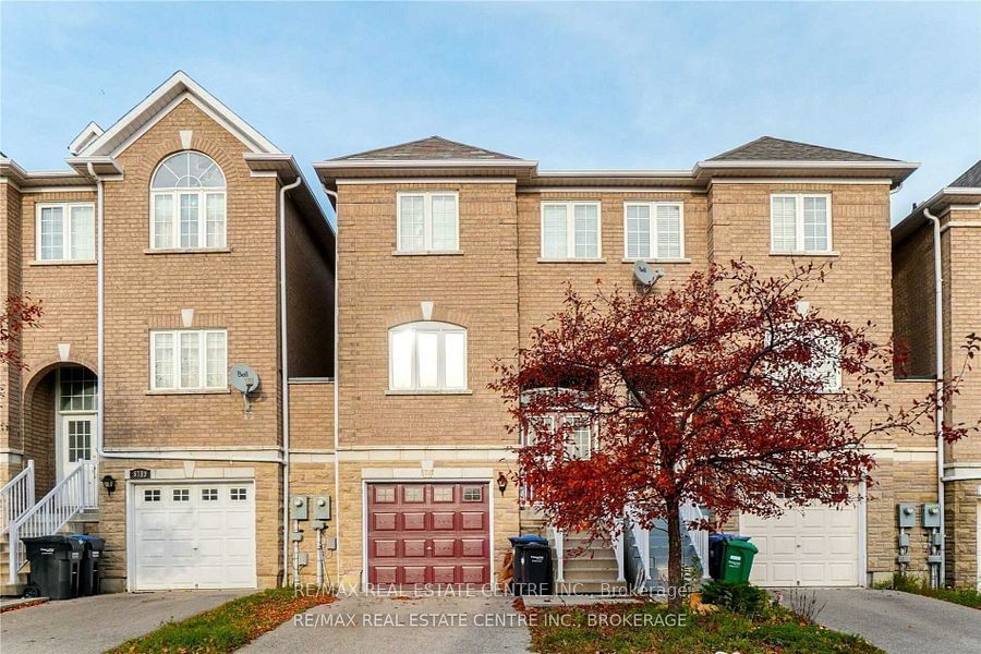 Townhouse leased at 5787 Tiz Road, Mississauga, Hurontario, L5R 0B4 - MLS: W11825135