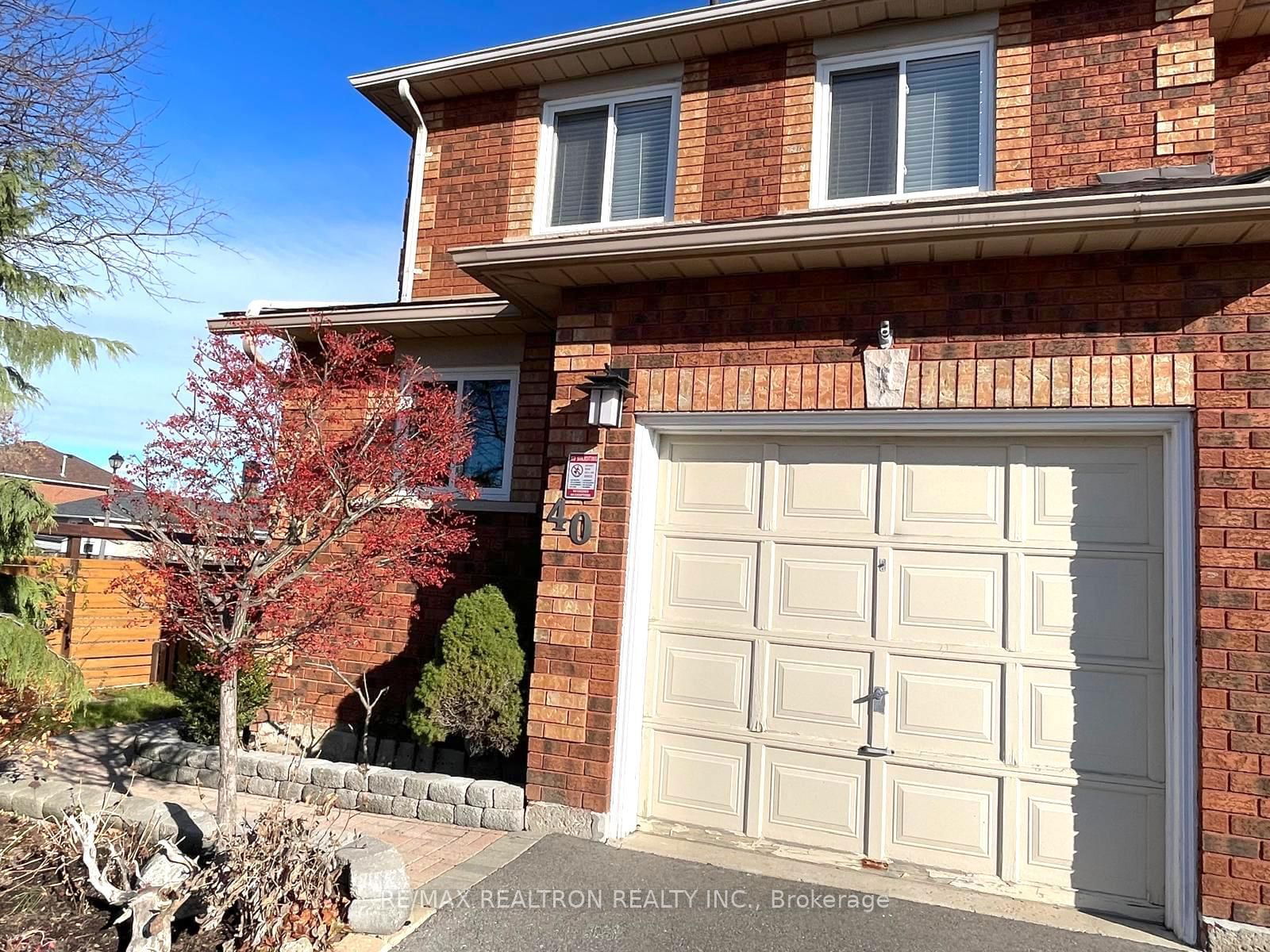 Townhouse for lease at 40 Wood Circle, Caledon, Bolton East, L7E 1R4 - MLS: W11825192