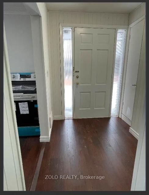 Main - 1643 Glenburnie Rd, Mississauga, L5G 3E4 | Image 2