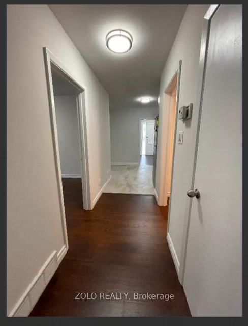 Main - 1643 Glenburnie Rd, Mississauga, L5G 3E4 | Image 3