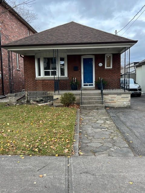 Detached House leased at 472 Glen Park Avenue, Toronto, Yorkdale-Glen Park, M6B 2G1 - MLS: W11825266